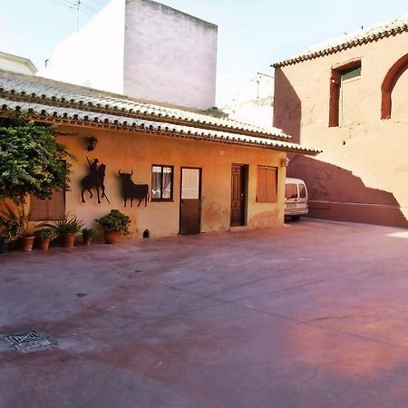 Hostal El Caballo Blanco Osuna Esterno foto