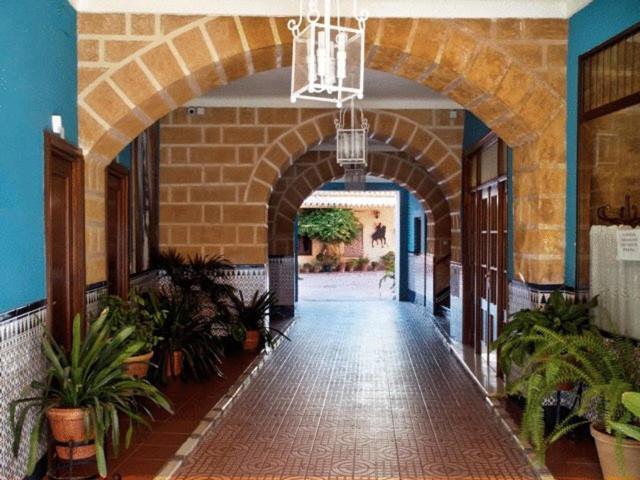 Hostal El Caballo Blanco Osuna Esterno foto