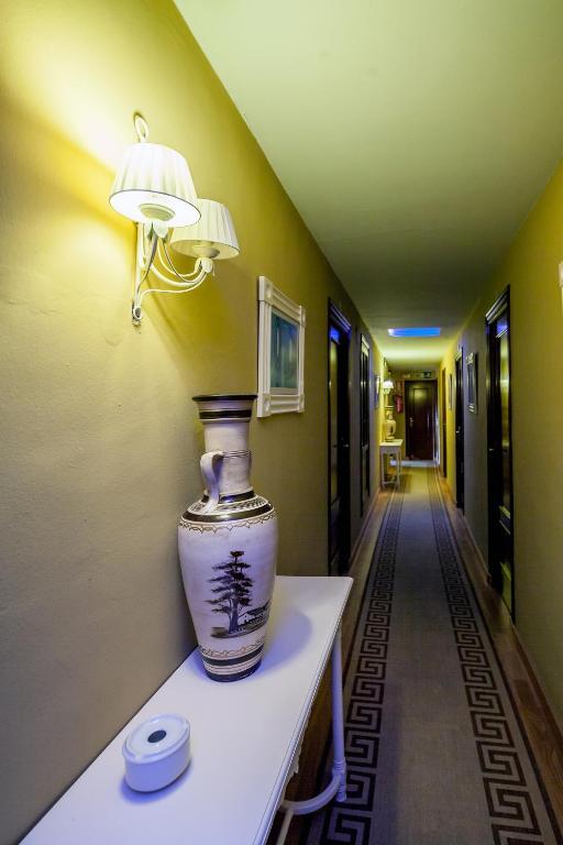 Hostal El Caballo Blanco Osuna Esterno foto