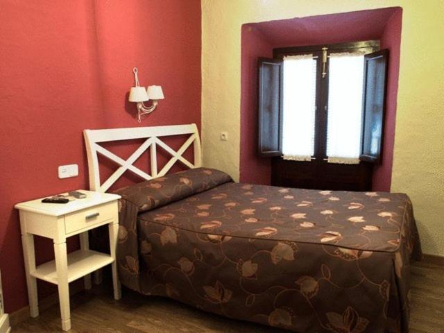 Hostal El Caballo Blanco Osuna Esterno foto