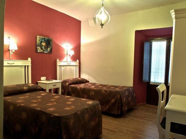 Hostal El Caballo Blanco Osuna Esterno foto